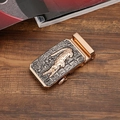 Men's automatic belt buckle in rose gold with crocodile relief on dark wood - Style 4 (Gold Buckle)