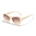 Gafas de sol ovales crema con lentes degradados marrones y montura retro ancha - Montura Blanco Roto / Lentes Té