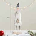 Figurine Père Noël nordique de 31cm en feutre sur socle en bois avec fausse fourrure et métal - Style E - Père Noël en Peluche Longue Blanche (Hauteur 31cm)