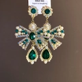 Detail of vintage bow earrings with green gemstones and white teardrop pearls - 29# Gold-Green-Bow Pearl Water Drop (925 Sterling Silver Earring Post)