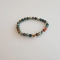 Bracelet artisanal en pierres naturelles aux tons terre avec pendentif cœur doré - Bracelet Agate Indienne 6MM