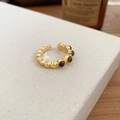 Macro di anello aperto placcato oro con cinque pietre occhio di tigre su tessuto bianco - Stile Gemma Marrone Scuro Con Catena Di Perline (1#)