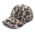 Primer plano de gorra de leopardo mostrando lana de cordero cálida y textura de felpa - Estilo de Seis Paneles Parte Superior Redonda Visera Curva / Leopardo Marrón Beige Negro (4#)
