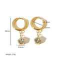Dettaglio della lunghezza di 28mm e del peso degli orecchini con zirconi placcati oro 18K - Zirconia Bianca (TE6497-WT)