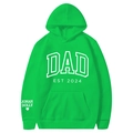 Sweat à capuche vert personnalisé Dad Est 2024 avec détail de cœur sur la manche unisexe - S / Hauts / Vert Fruit