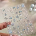 5D geprägte Weihnachts-Nagelaufkleber mit Schneemann- und Schleifen-Motiven in Blau - Blau Rosa Schneemann Mit Hut Stil (M-1337)