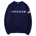 Sudadera con capucha azul marino unisex con letras Freedom y parche de bandera USA - S / Azul marino