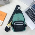 Bolso de pecho para niños en verde menta y negro con colgante de pato de peluche y correa - Verde (Sin Colgante)