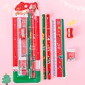 Set de papelería navideña de 5 piezas con lápices, regla, goma y sacapuntas rojo - Set de Papelería de 5 Piezas