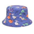 Dettaglio del cappello a secchiello viola con stampe di dinosauri e scritte colorate - Blu / M (56-58cm)