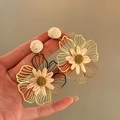 Handmade raffia woven flower earrings with gold hollow metal petals for vacation style - Vacation Style Flower (Silver Post) / Khaki