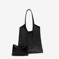Schwarzes Shopper-Set mit Nieten-Karomuster und passender kleiner Innentasche - Schwarz