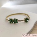 Golden clover bangle with green and white zircon flowers, size 55x57.9mm - 55x57.9mm / Green