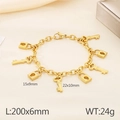 Pulsera de acero inoxidable dorado con dijes de candado y llave en cadena de eslabones - Dorado (KB186697-Z)
