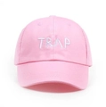 Casquette de baseball rose en coton avec broderie TRAP blanche et visière courbée - Réglable / Rose
