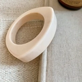 Bracelet jonc minimaliste en résine ivoire au design géométrique épais et irrégulier - 103# Bracelet Facetté Irrégulier - Blanc