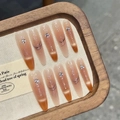 Maillard-Farbverlauf Aufdrücknägel mit Glitzer und Strasssteinen in langer Mandelform - Extra Klein (XS) / 2654-Skinny Dog Lange Spitze(2654)
