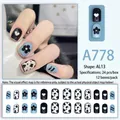 Unghie finte corte quadrate con motivi a fiori blu e cuori in un set da 24 pezzi - Stile Fiore Cuore Fantasia Mucca Nero Blu (A778)
