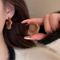 Boucles d'oreilles C en métal doré avec maille peluche marron pour un style chic - Tissé en peluche café doré (42#)