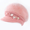 Rosa Kaninchenfell Strickmütze mit weißen Perlenblumen und Schirm für den Winter - Einheitsgröße / Rosa