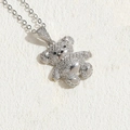Collar con colgante de oso plateado con circonitas brillantes y cadena delicada - Oso de Plata Platino