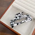 Pince à cheveux rectangulaire en acétate avec motif marbré noir et blanc élégant - Gris Roche 10.5cm