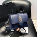 Borsa a mano minimalista in pelle blu scuro con chiusura dorata e manico singolo da donna - Blu