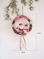 Weihnachtlicher Rattan Kranz mit Weihnachtsmann und Schneemann Dekor, 19x32cm - Weihnachtsmann und Schneemann mit rotem Hut