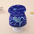 Dettaglio del cappello in maglia blu con scritta Cyber Spider e motivo jacquard - Taglia Unica (1-4 Anni) / Blu