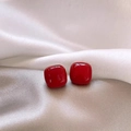 Elegant square red lacquer stud earrings with S925 silver needles on white silk - Red Square Pearl