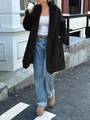 Streetstyle-Ansicht von Frauen mit dunkelbraunem Kunstpelzmantel und Plateaustiefeln - S / Schwarz