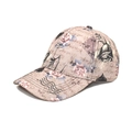 Detailaanzicht van vintage baseballpet met bloemenprint en geborduurde letters - M (56-58cm) / Retro Bloemenstijl / Roze