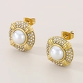 Pendientes ovalados de oro 18k con perla blanca sintética y pavé de pedrería - Estilo de Perla Dorada (KE114623-KFC)