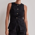 Gilet in denim senza maniche slim fit da donna in nero lavato con bottoni in metallo - Gilet Nero