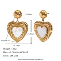 Ohrringe aus 18K vergoldetem Edelstahl mit Herzanhänger und Muschelstrahlen-Design - Gold