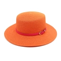 Dettaglio di cappello in paglia arancione con fascia fucsia e fibbia dorata - M(56-58cm) / Arancione