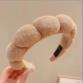 Thickened camel wave sponge headband for women with textured fabric and puffed design - Champagne