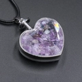 Collar con colgante de corazón con fragmentos de amatista púrpura y borde de metal plateado - Amatista