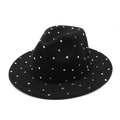 Dettaglio cappello jazz in feltro nero con strass argentati brillanti su sfondo bianco - Nero