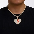 Collier hip hop avec pendentif coeur brisé doré, éclair rouge et zircons brillants - Pendentif Doré Et Chaîne Tennis