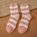 Chaussettes en polaire corail rayées rose et blanc mi-hautes pour rester au chaud en hiver - Taille unique / Rose & Blanc Rayures Larges