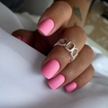 Silver geometric chain ring with pink matte nails on white textured fabric background - Matte Pink Style (JP3173) - Glue Type