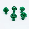 Set de 5 figuritas de setas de malaquita natural con patrones verdes - Malaquita (Sintética)