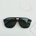 Classic pilot oversized sunglasses with black frame and dark green lenses in KD97158 style - Black Frame Dark Green