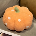 Plüsch-Kürbiskissen in Orange mit weißen Punkten und grünem Stiel-Variante - Orange / 20cm