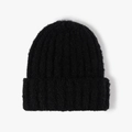 Gorro de punto grueso en negro clásico con textura acanalada elegante y diseño con vuelta - Negro