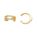 Gold C-shaped ear cuff with baguette-cut zircons for non-pierced ears in a sleek design - Style C-Baguette Zirconia Minimalist