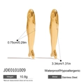 Gouden 18k vergulde vis oorbellen van roestvrij staal met afmetingen en gewicht - Minimalistische Vis Oorknopjes (JDE0101009)