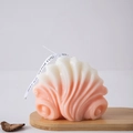 Shell shaped aromatherapy candle with peach gradient finish and decorative ribbon - Wave Pattern 1 / Pink