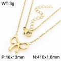 Collar de lazo en acero dorado con colgante de 16x13mm y detalles de dimensiones - Lazo(KN286956-KFC) / Dorado